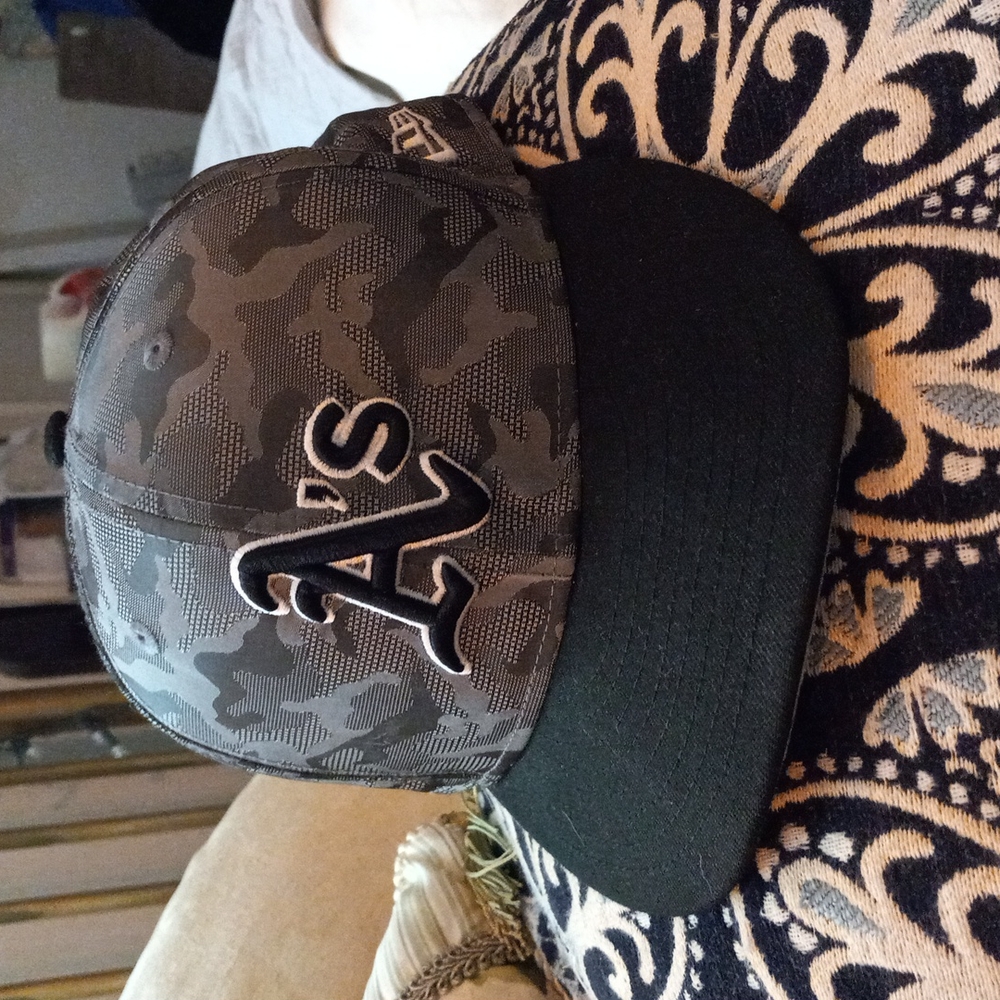 New Era Oakland A's camouflage hat